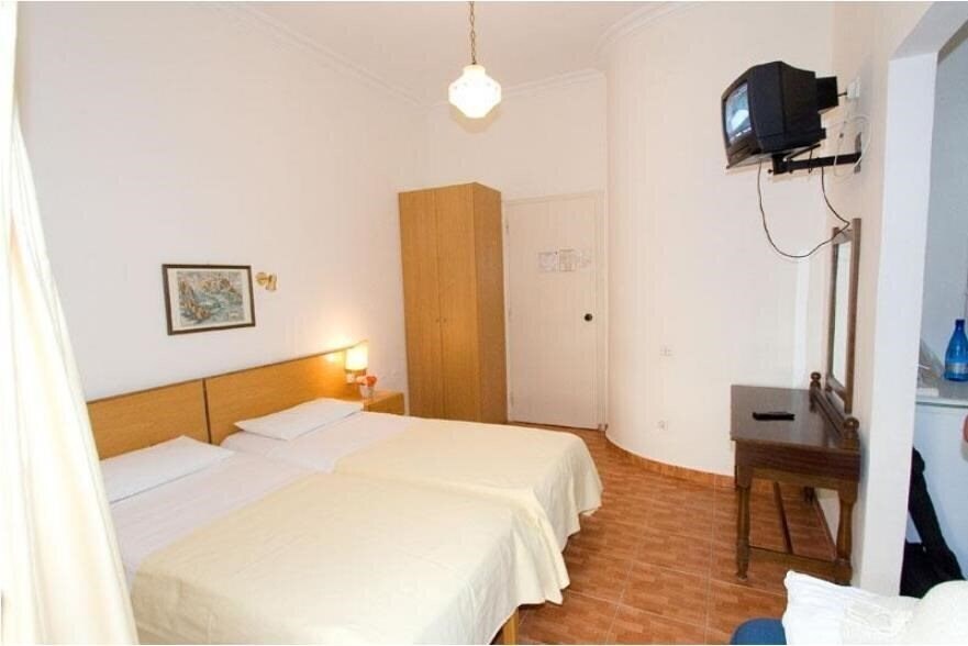 Фотография Adonis Hotel 2*